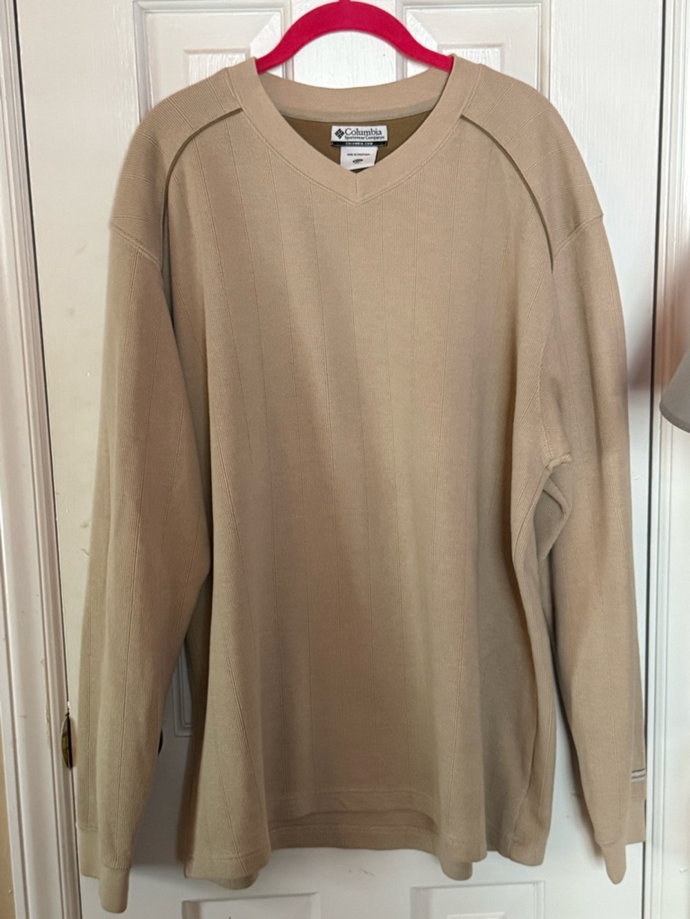 Columbia Men’s Beige V-Neck Sweater